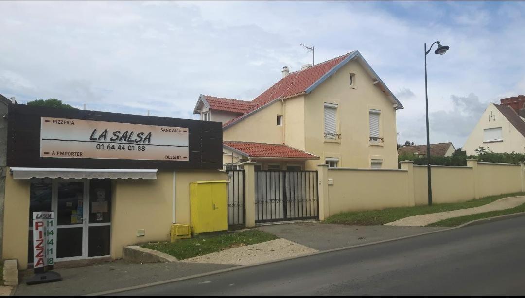 A 7 Minutes De L'Aeroport Cdg 1 Bed & Breakfast Thieux  ภายนอก รูปภาพ